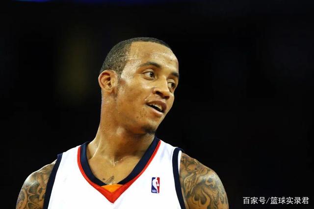 广东男篮内线薄弱再显，CBA新星单场狂砍23分20板